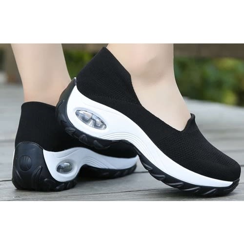Female sneakers on konga hotsell