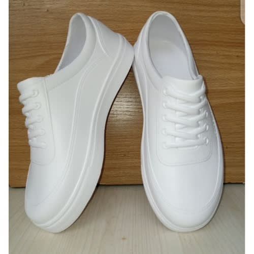 Female sneakers on konga online