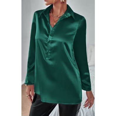 Set Mundu with Ready made green  silk blouse (fits up to 3xL)