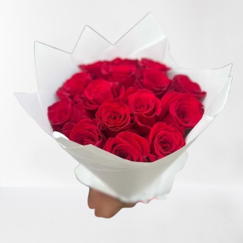 15 Stem Fresh Red Roses.