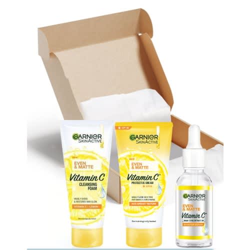 Garnier Even &matte Vitamin C Booster Serum & Dark Spot Corrector Bundle Set..