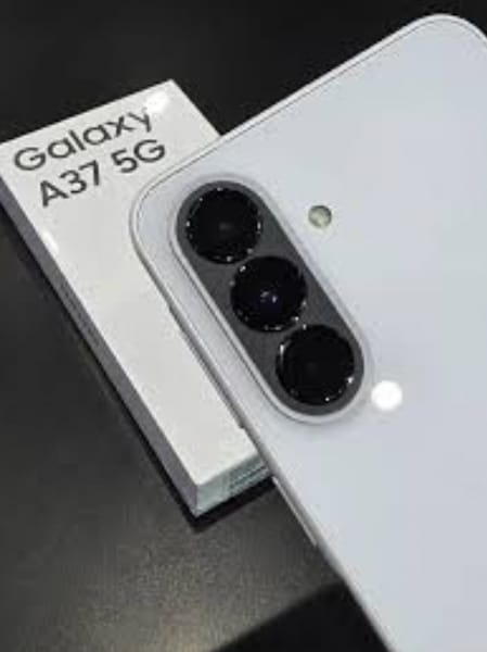 Samsung Galaxy A37 5g 8gb+256gb White - View 4