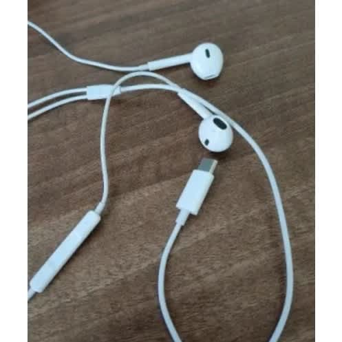Apple Usb-c Earpods For Iphone 15 And 16 Series - View 3