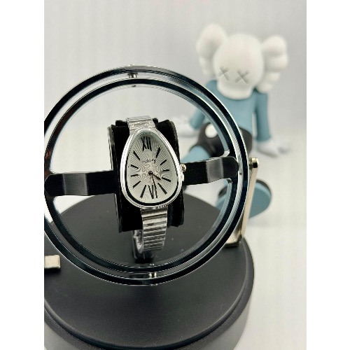 Gogcey Women’s Teardrop Quartz Wristwatch Silver 28mm