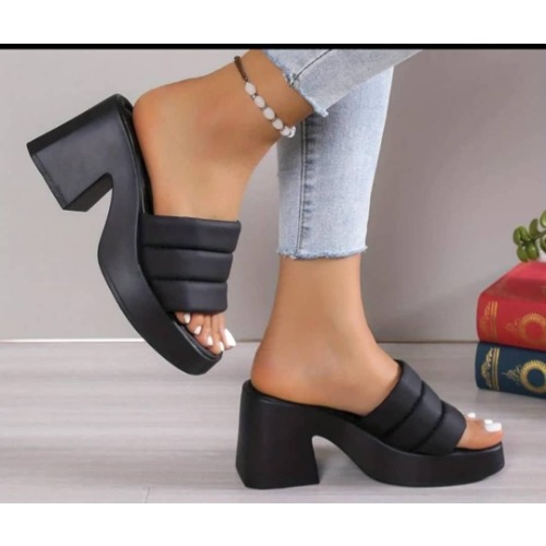 Ladies Heel Slippers - Size 8 - Black