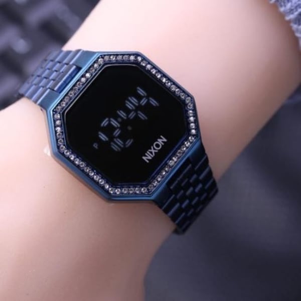 Nixon clearance touch watch