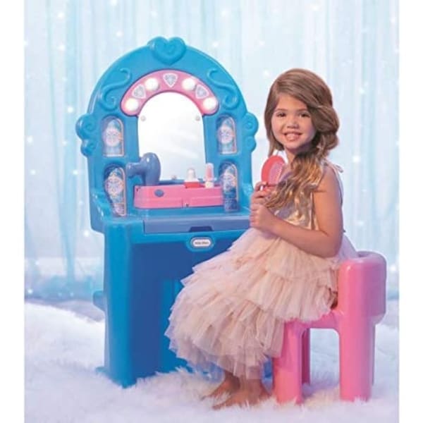 Little tikes giggly hot sale gears twirl table