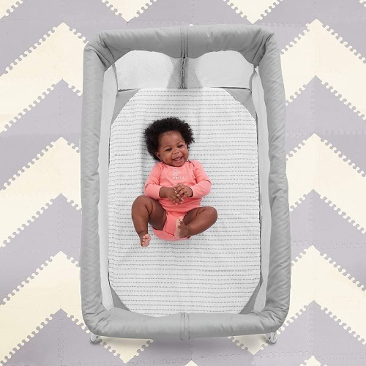 Skip hop portable playard 2025