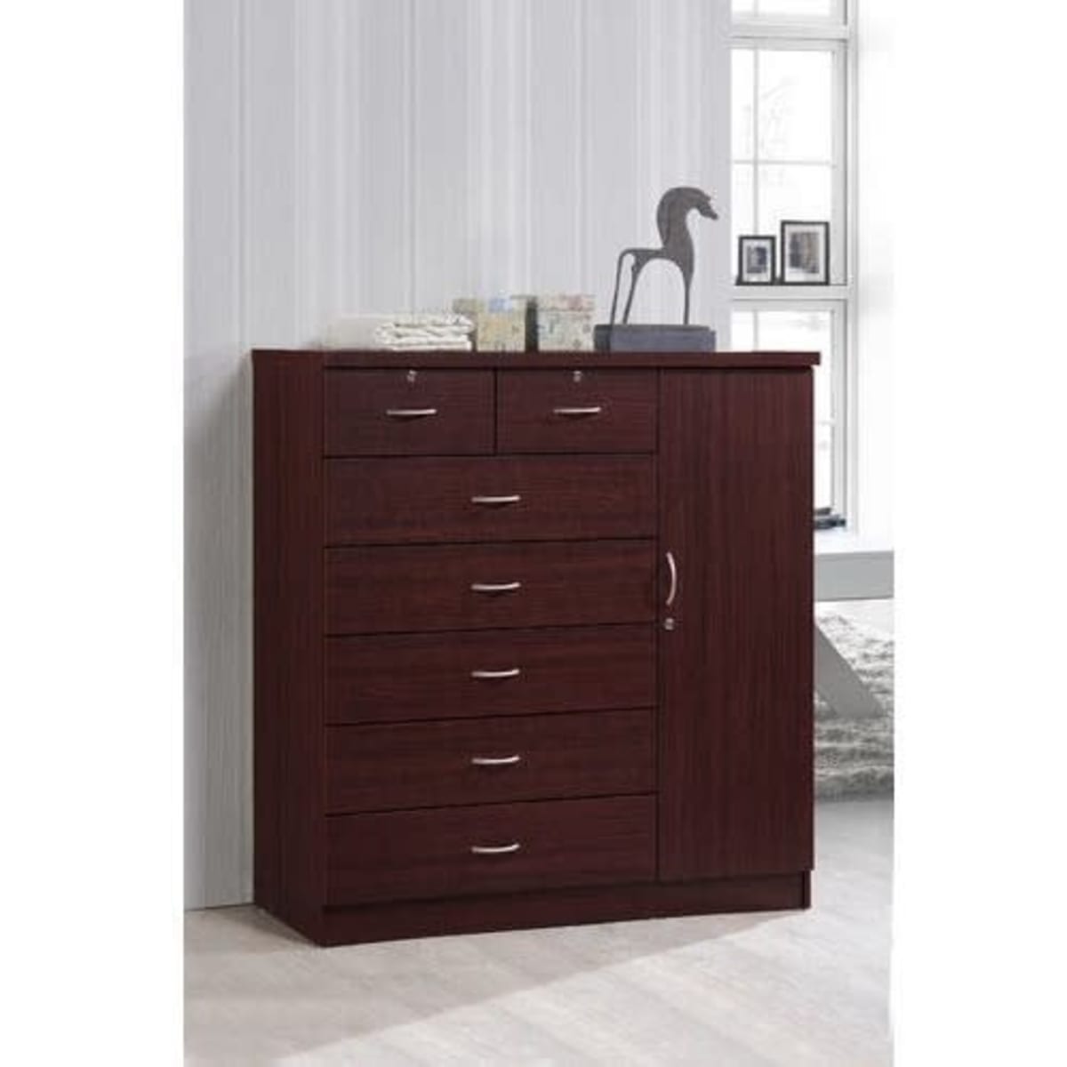 Roselyn 7 deals drawer gentleman's chest
