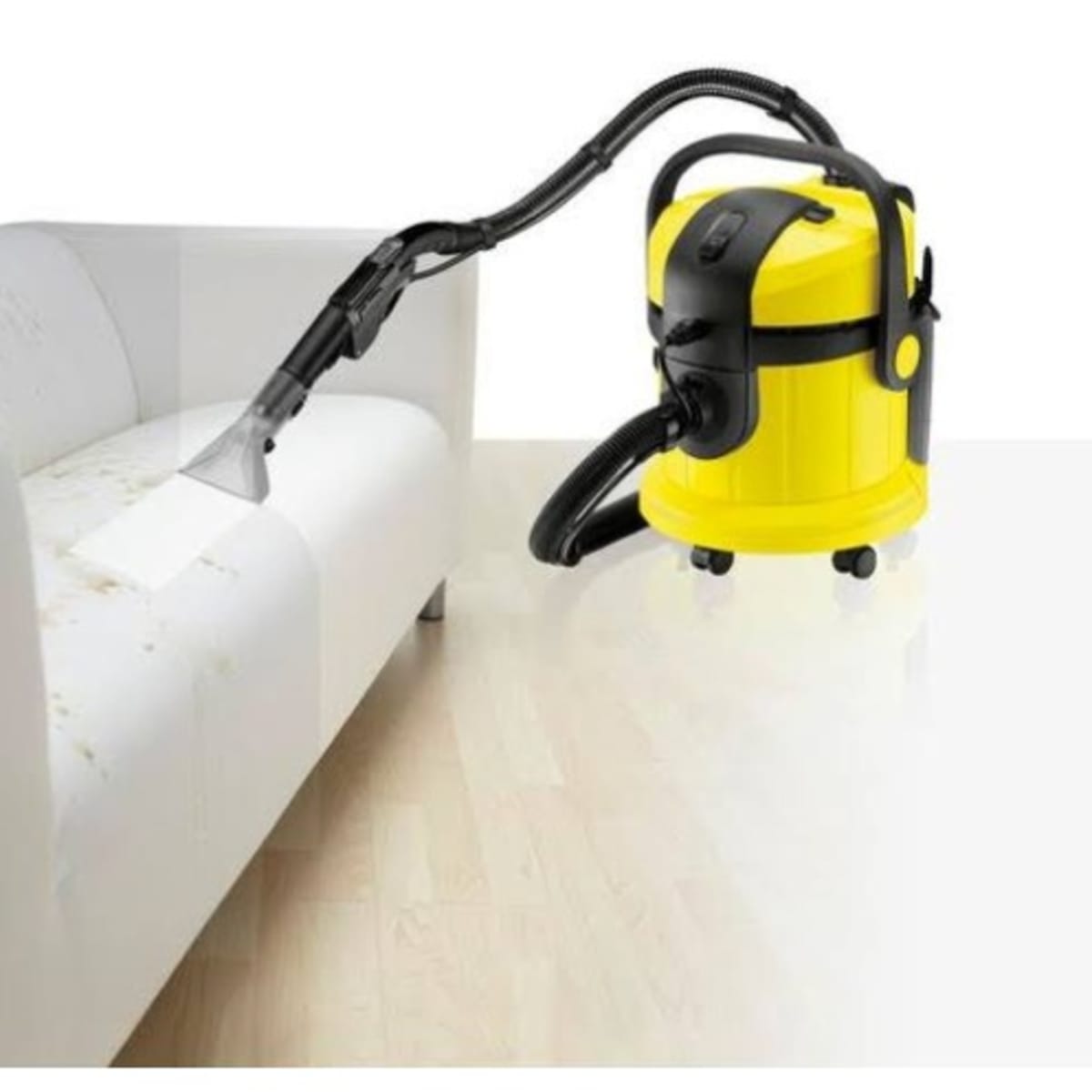 SE 4001 Spray Etxraction Cleaner  The Kärcher SE 4001 spray extraction  cleaner is a 3-in-1 master 1. Deep cleans carpets, chairs, mattresses 2.  Cleans hard floors 3. Functions as a wet