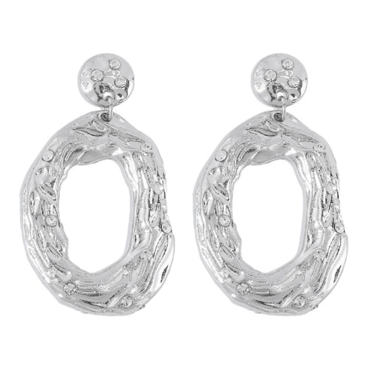 Dangle earrings near me sales