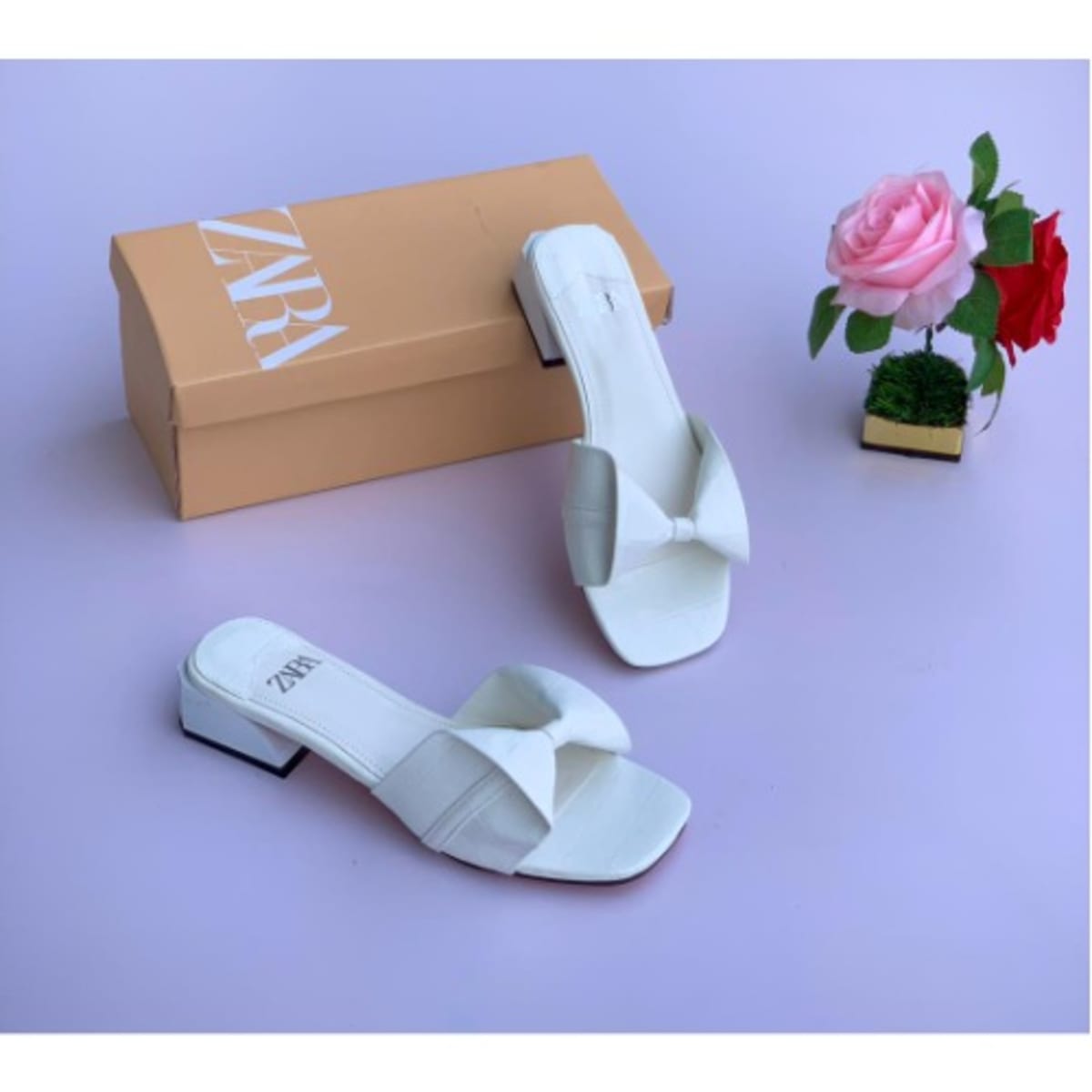 Female clearance flat slippers