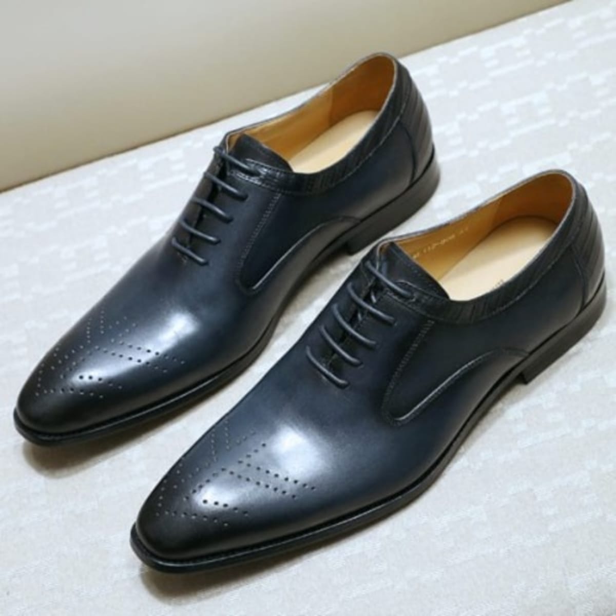 Lace up top shoes men