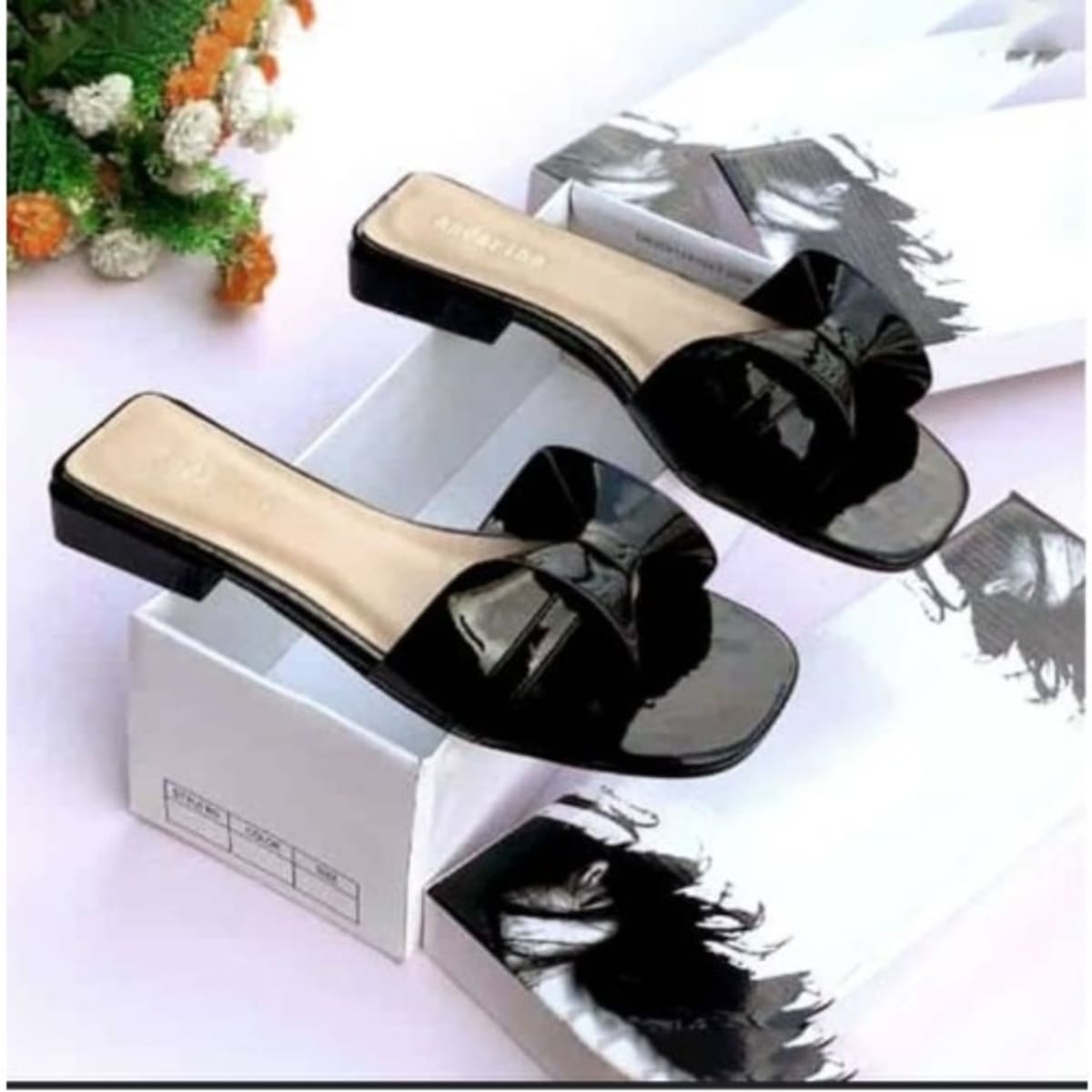 Ladies deals slippers very
