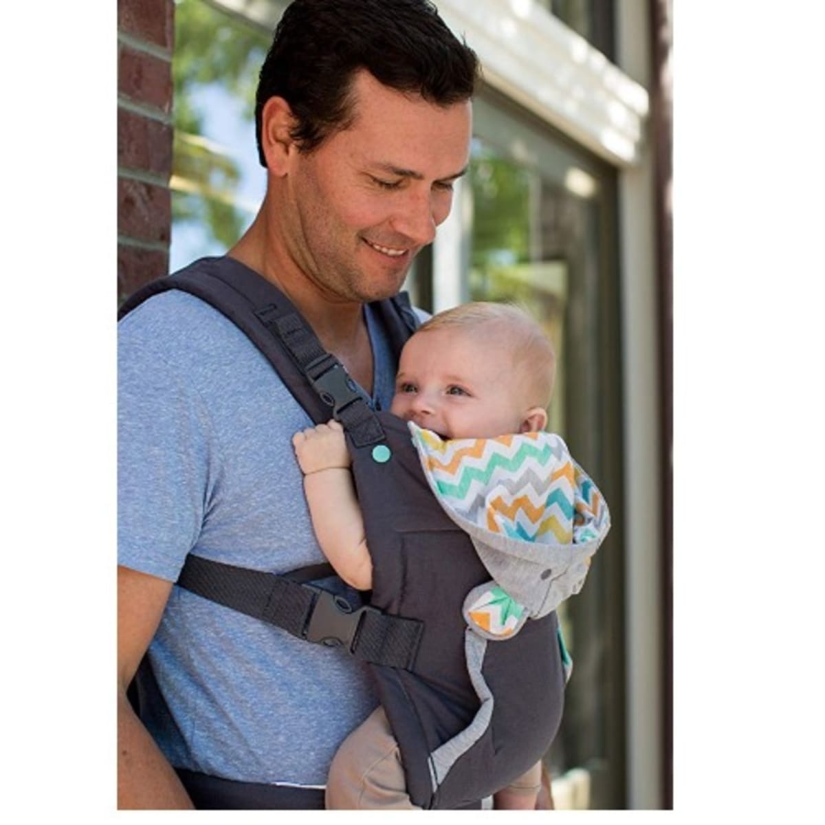 Infantino cuddle up ergonomic hoodie shop carrier opiniones