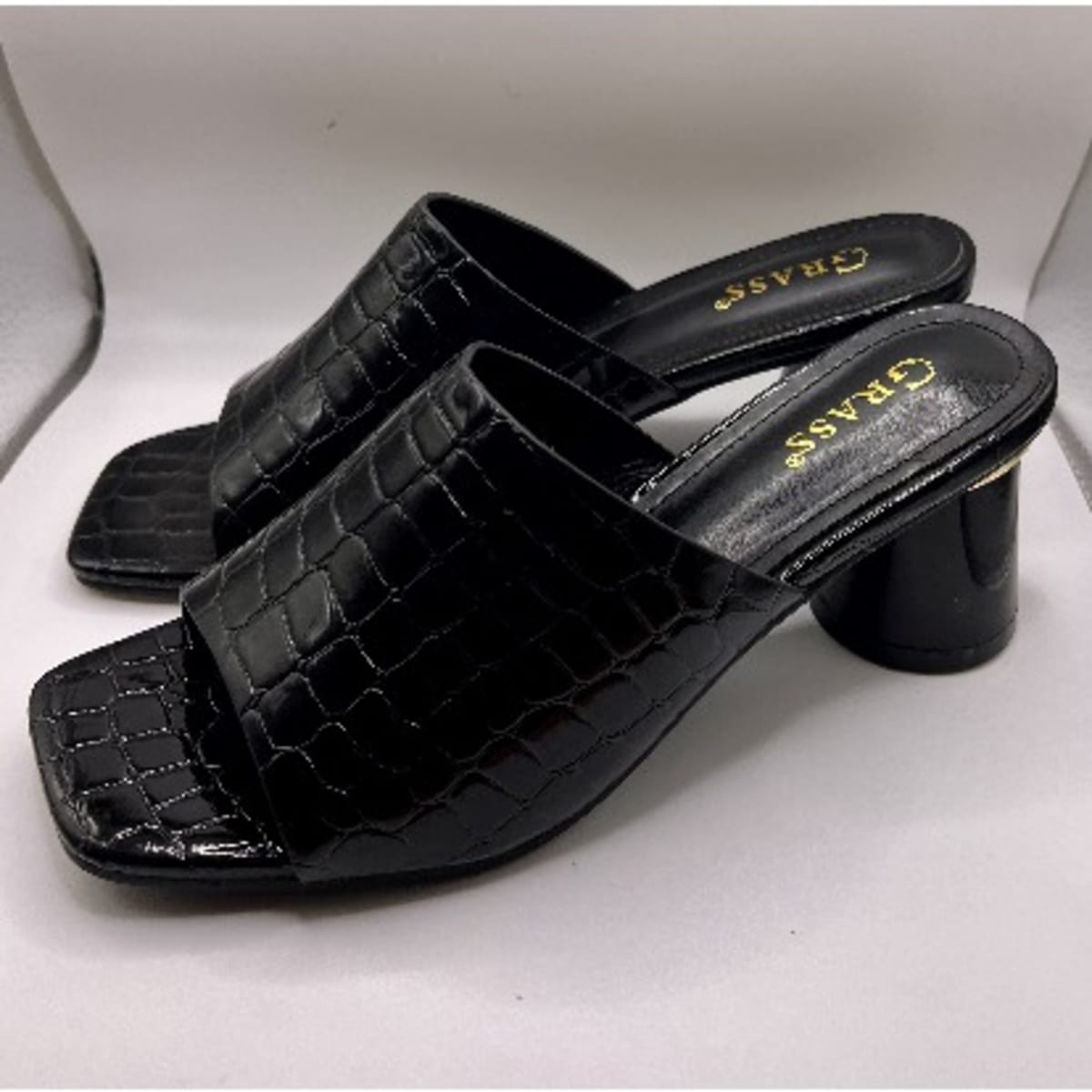 Slippers with a heel uk deals