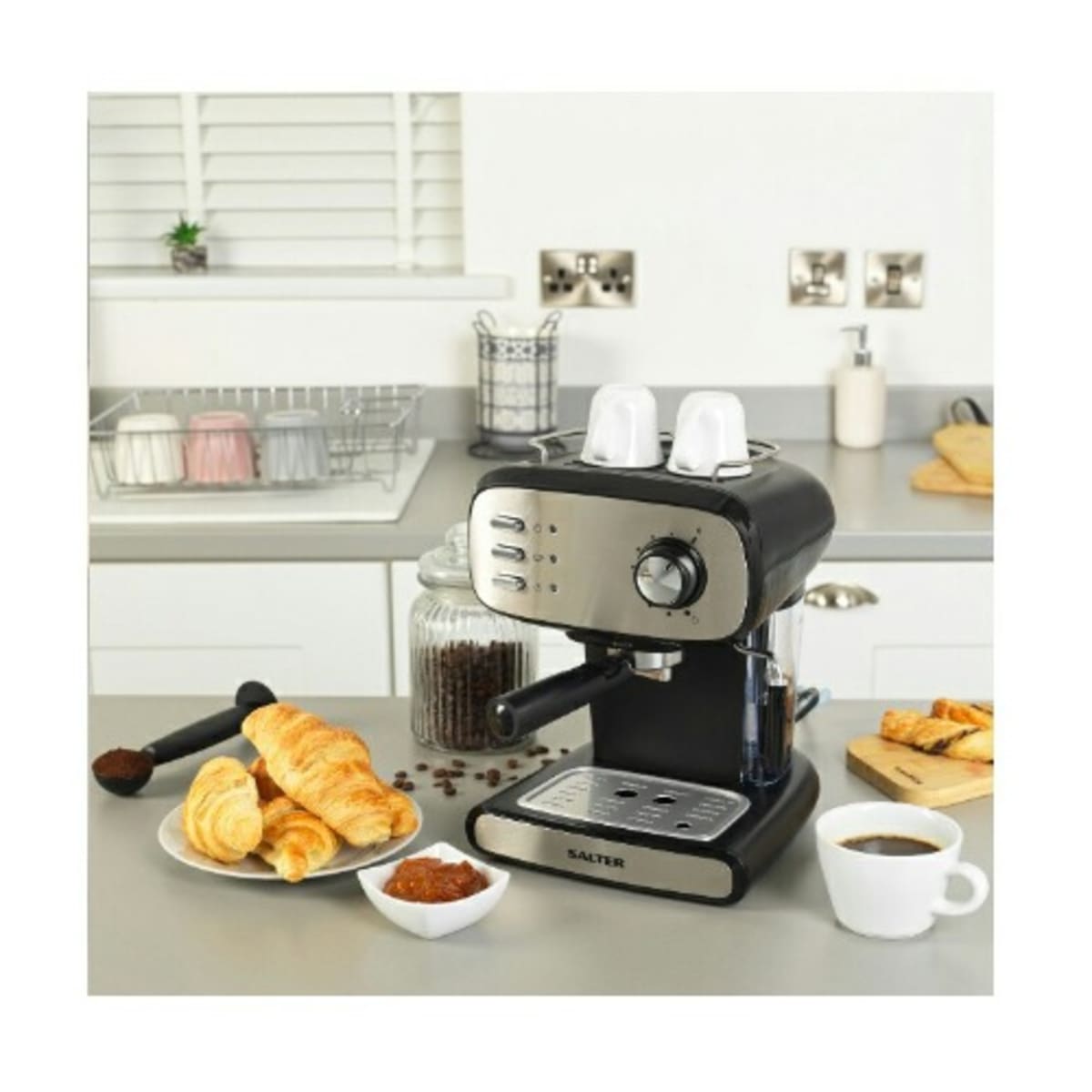 Salter barista style shop coffee machine