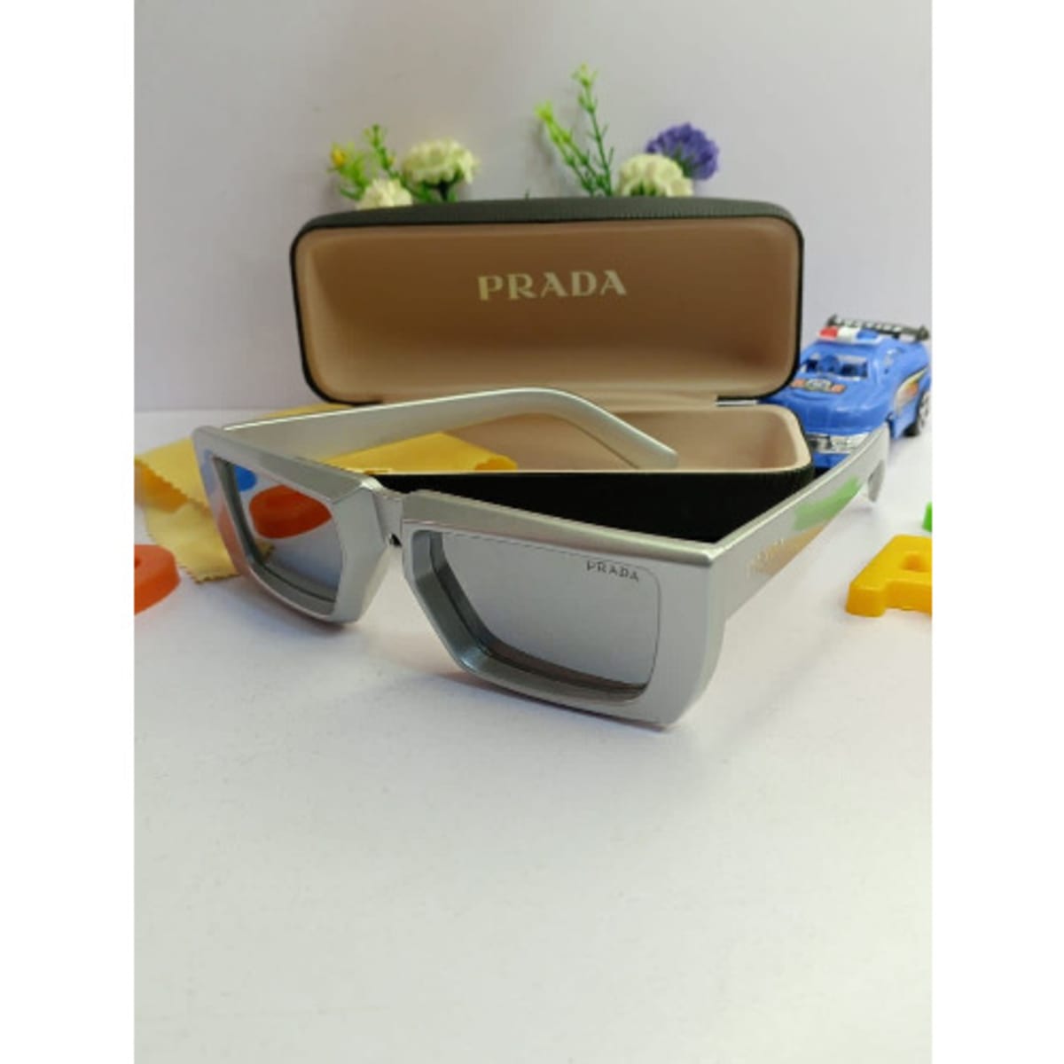 Prada sunglasses hot sale online shopping