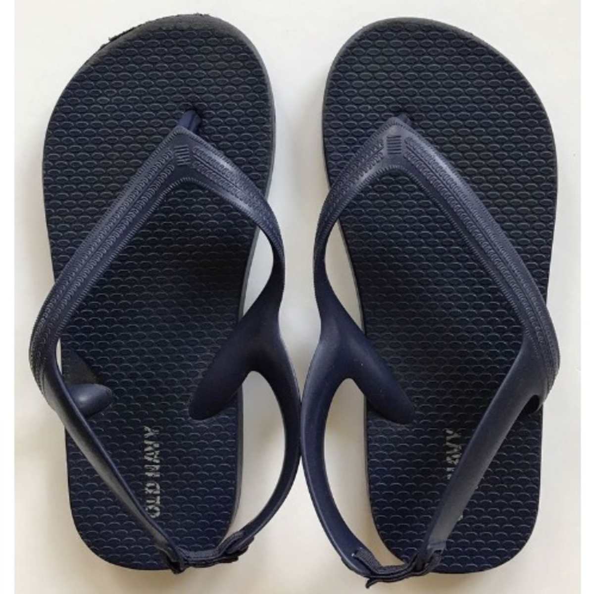 Old navy toddler boy flip flops 2025
