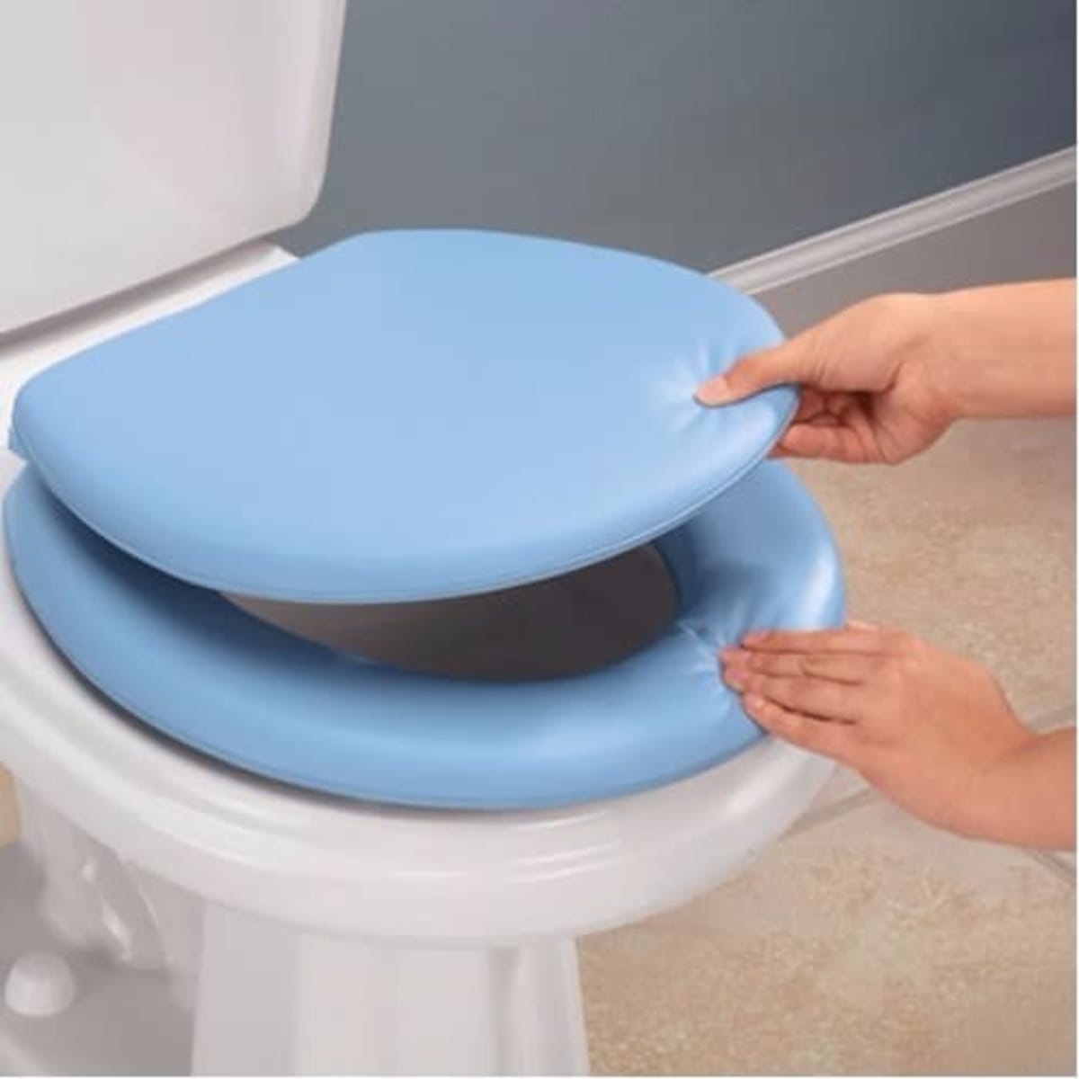 Foam toilet outlet seat cover