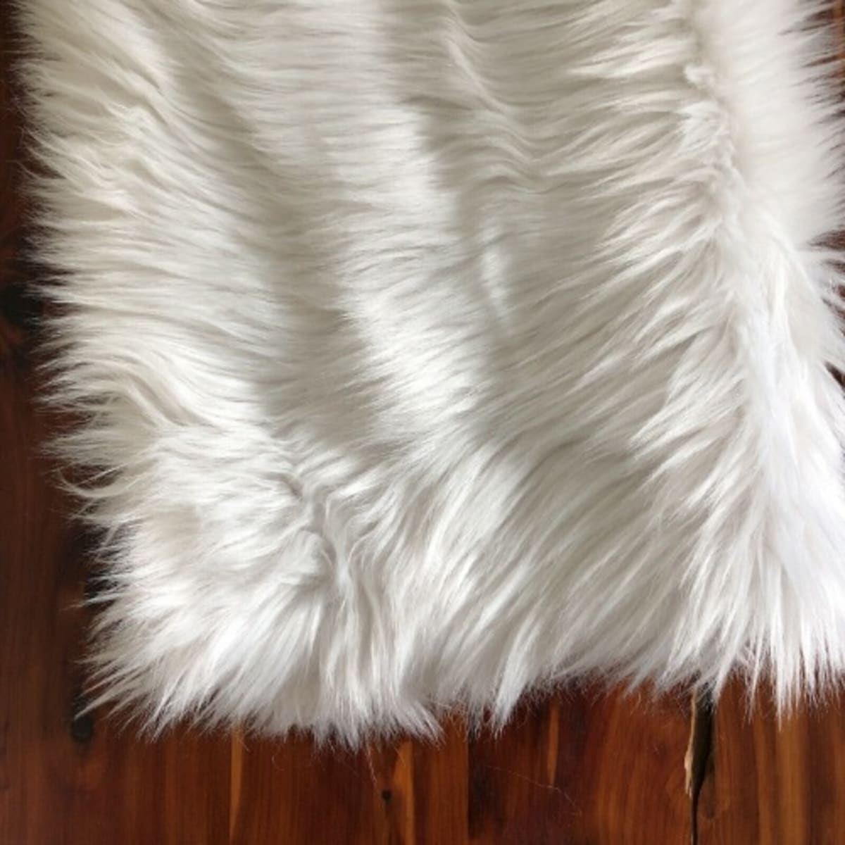 100% Genuine Silky Sheepskin Rug, 5'10x3'8