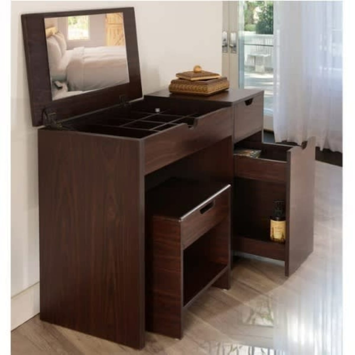 Heitz vanity shop set with mirror