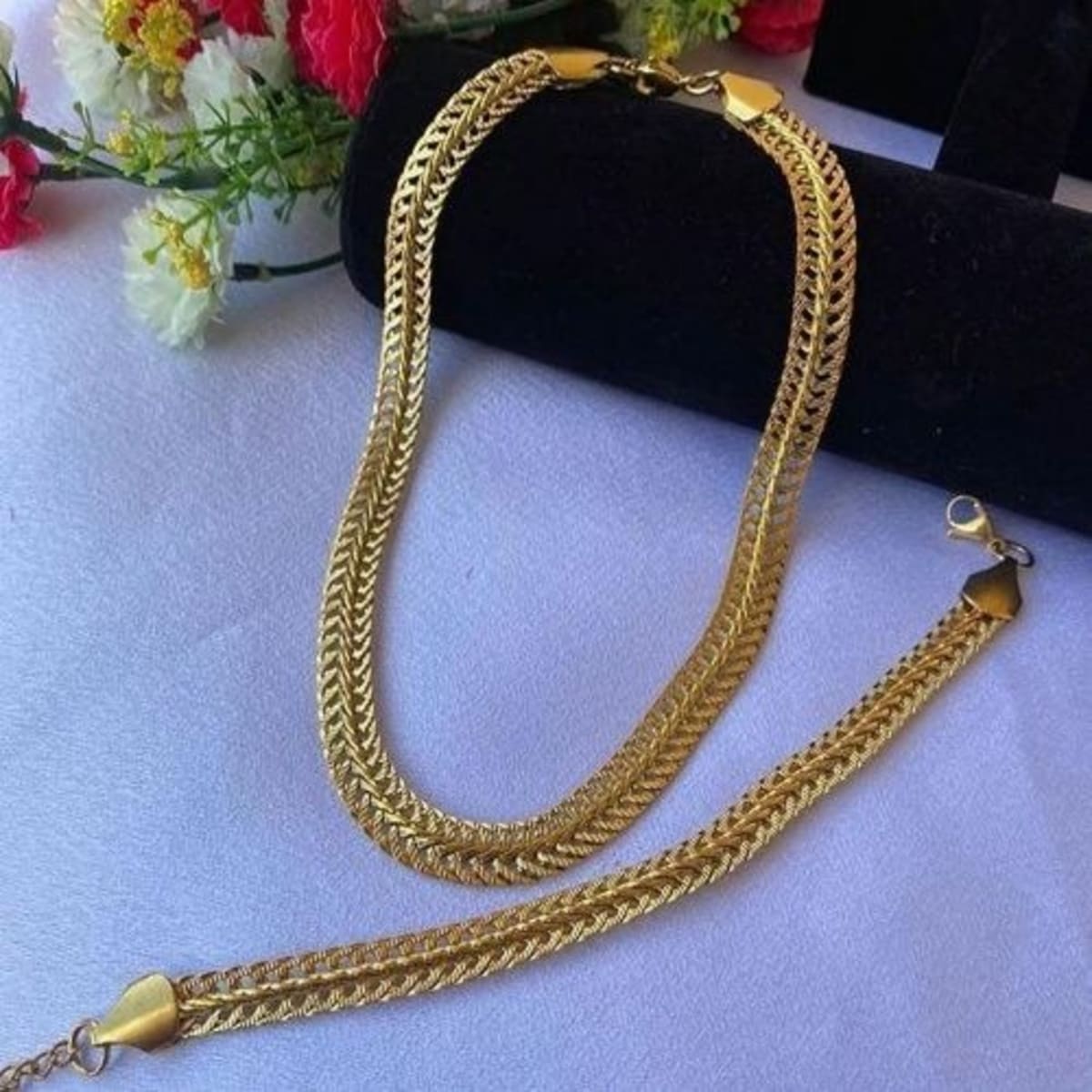 How to make a sale gold chain by hand