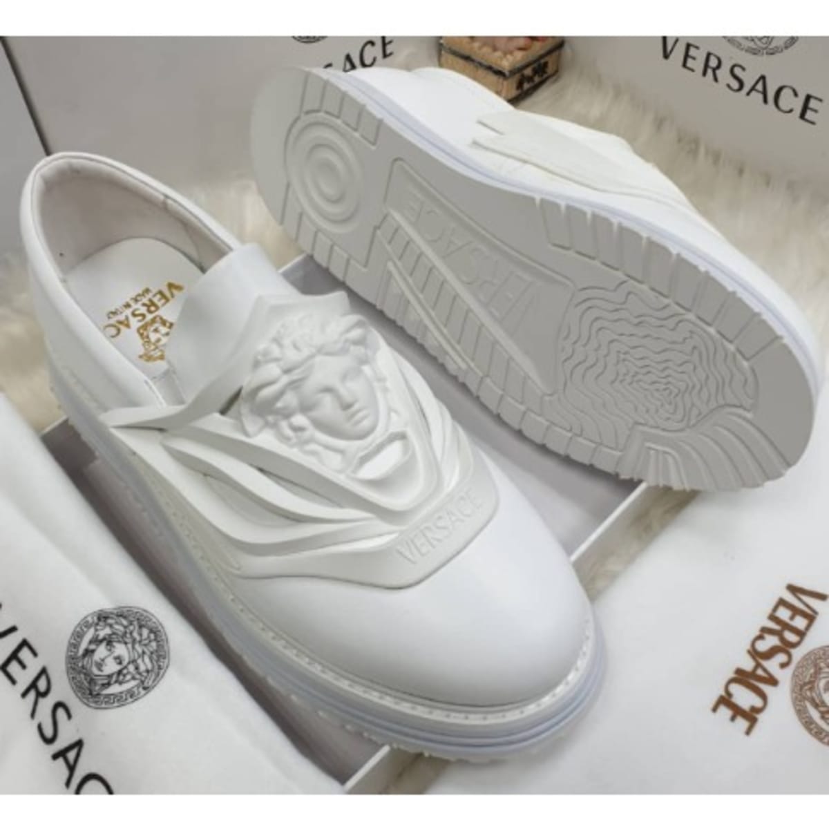 Full cover shoes store