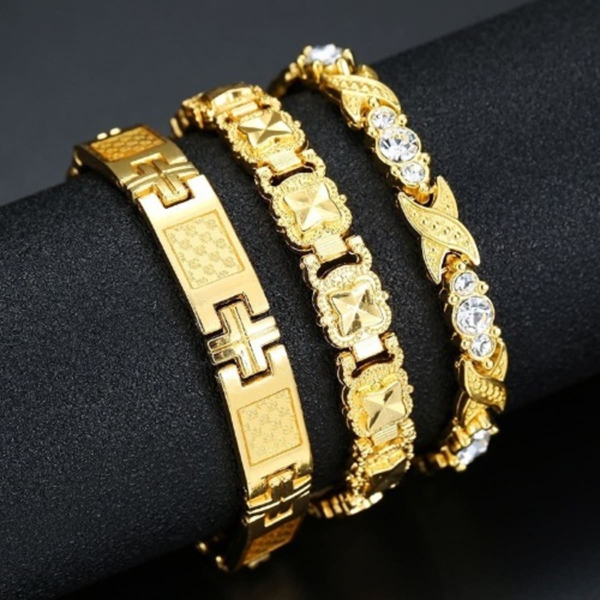 Buy quality 916 gold fancy heart shape loose ladies bracelet in Ahmedabad-baongoctrading.com.vn