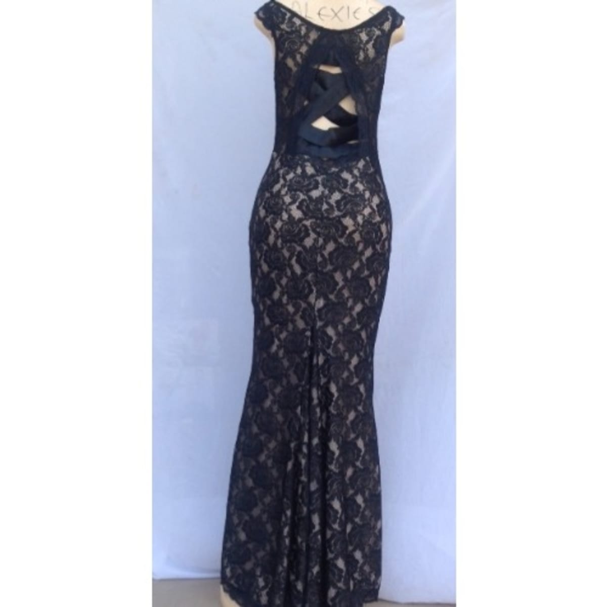 Dinner gowns on konga 2025