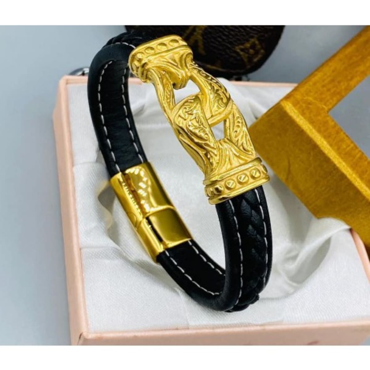 Mens bracelets gold leather shop