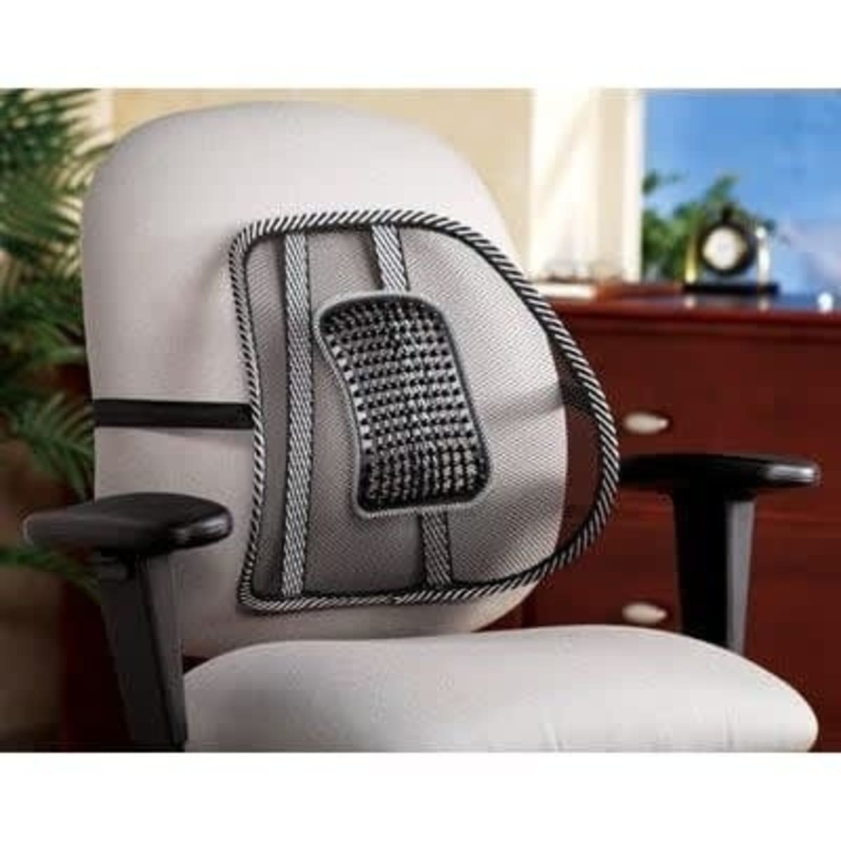 High chair back clearance support