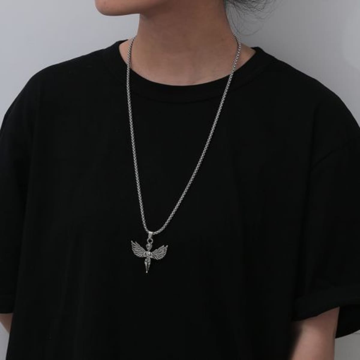 Nice chain necklace store