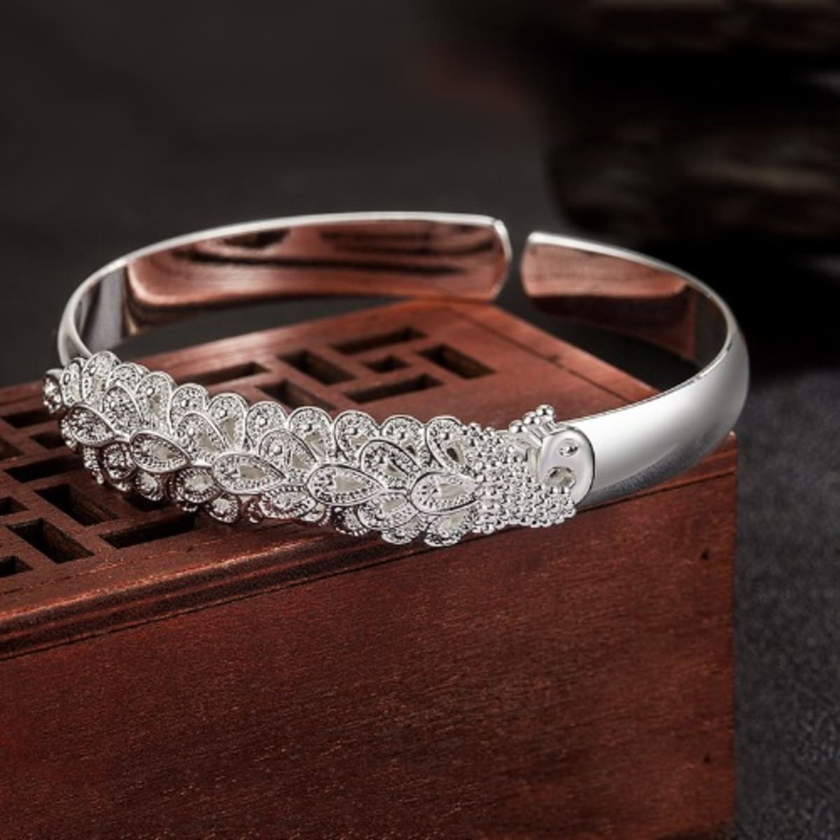 Ladies cuff store bangle