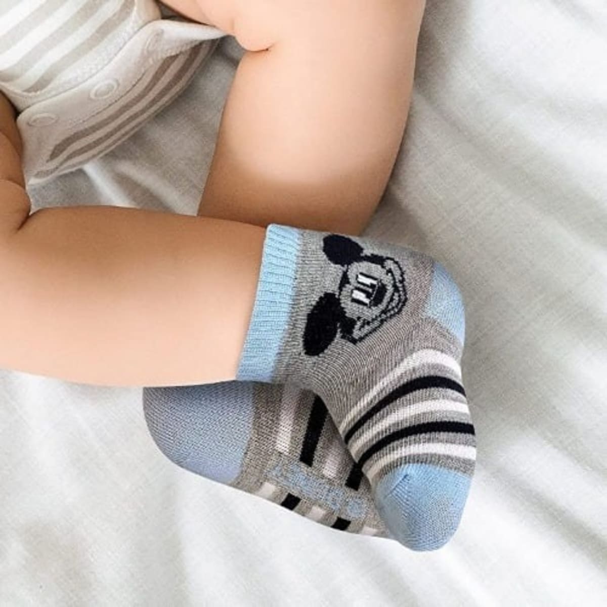Kids socks discount online shopping