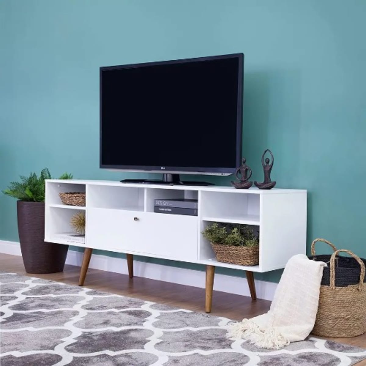 B&m led shop tv stand