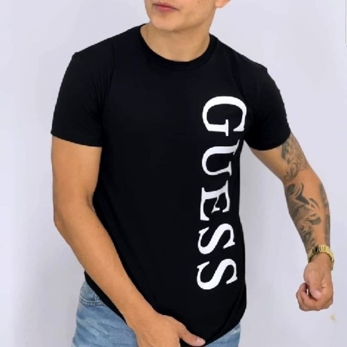 Guess printed store t shirt