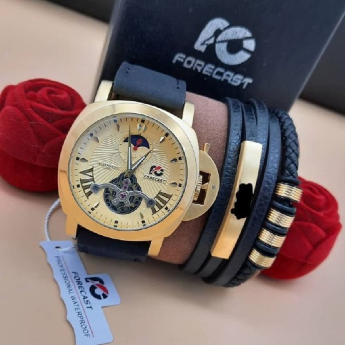 Forecast leather wristwatch clearance