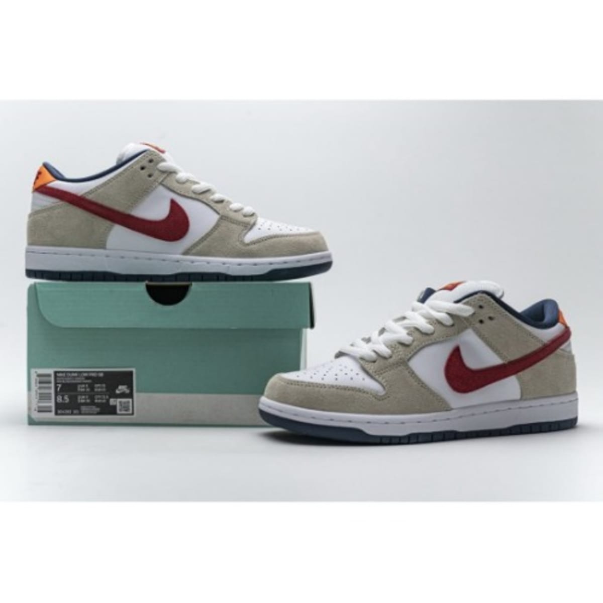 Nike sb dunk low crimson 2025