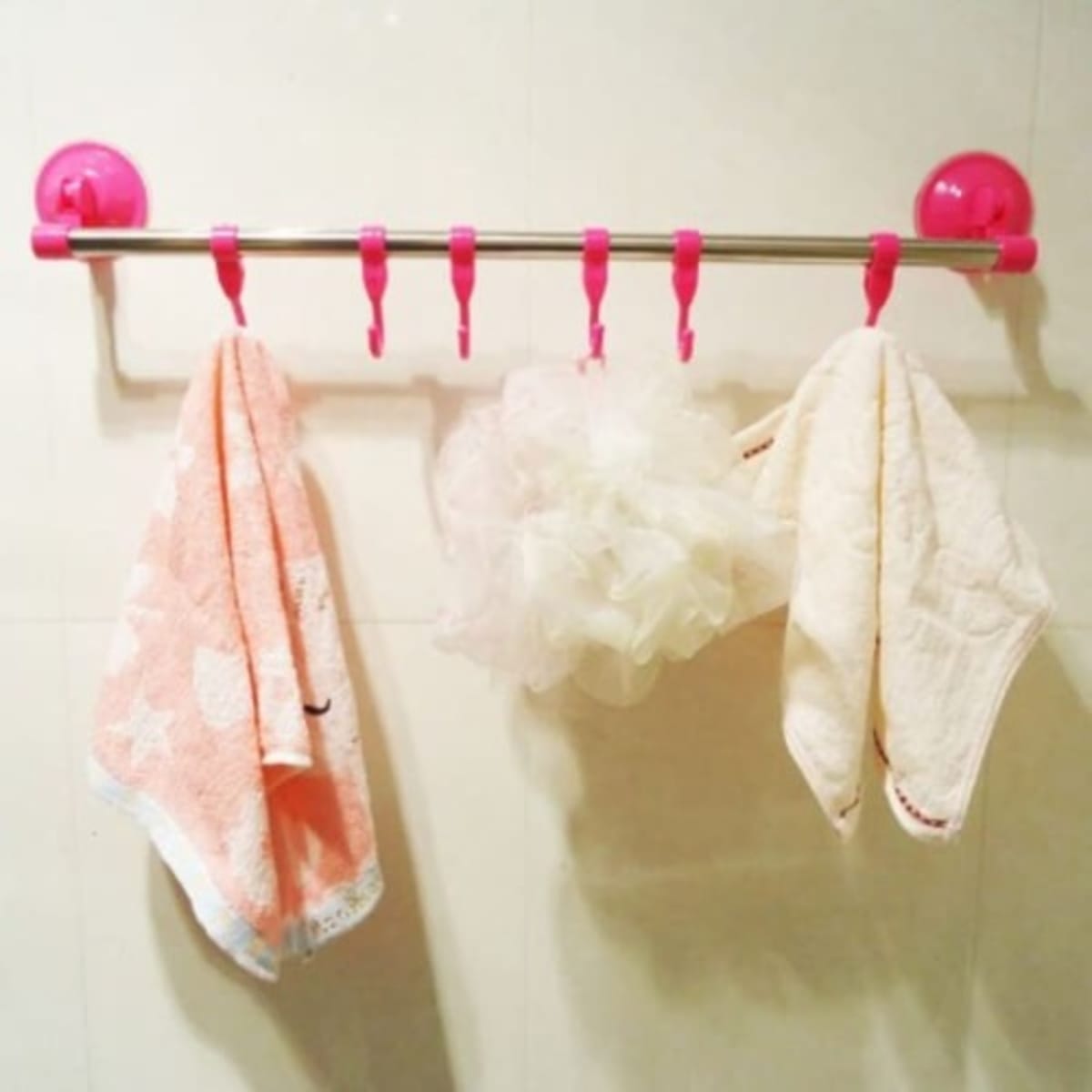 Suction Towel Rack With Hangers