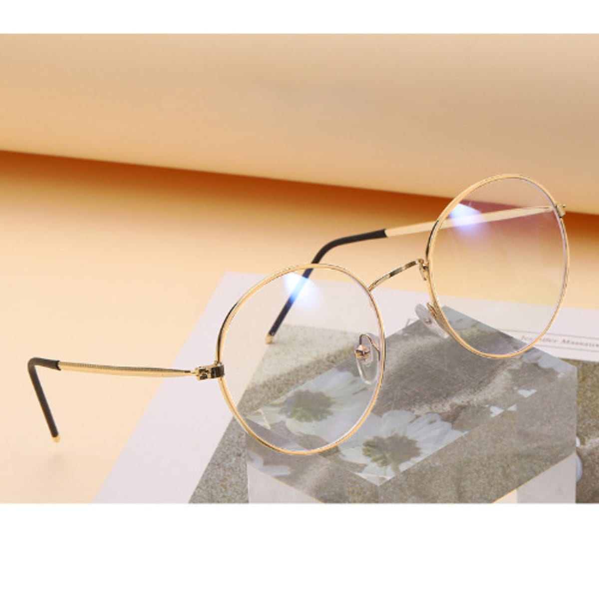Gold oval store frame glasses