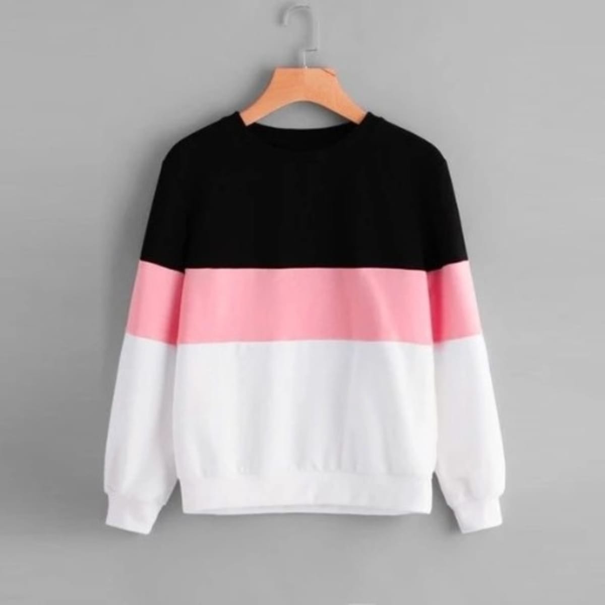 Black and white online sweatshirts