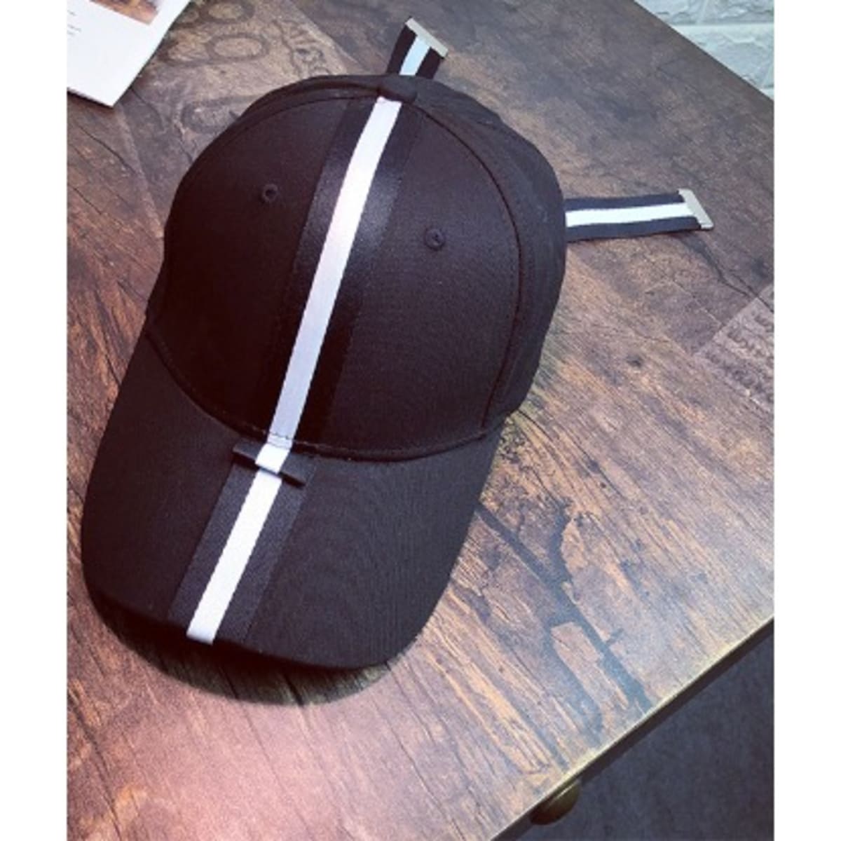 Strapless top baseball cap