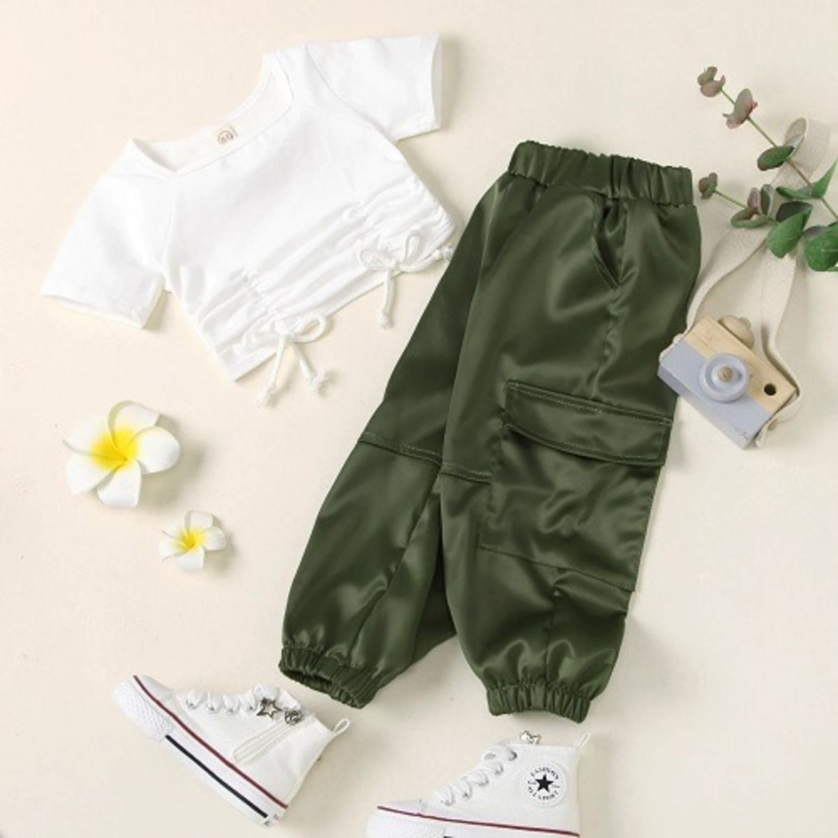 Crop pants store for girls