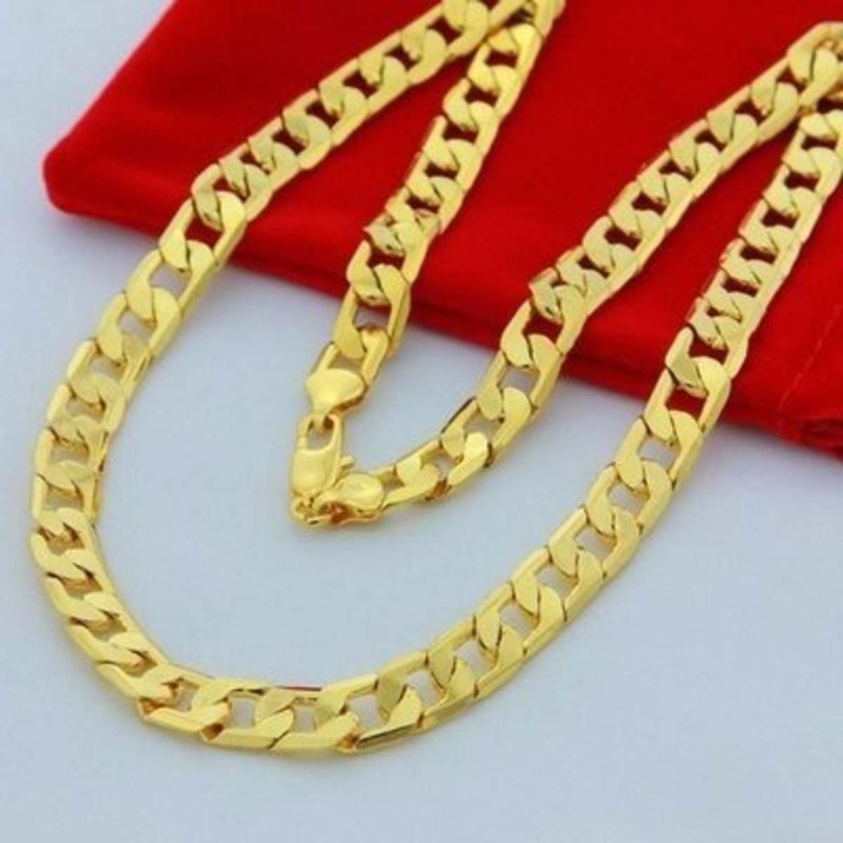 S link store necklace