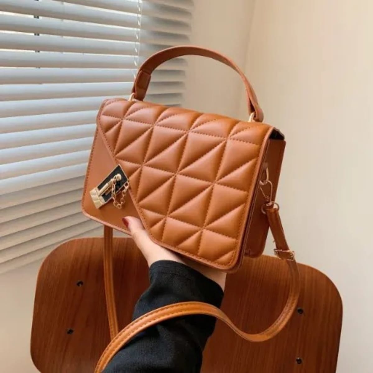 Ladies leather bags hotsell online