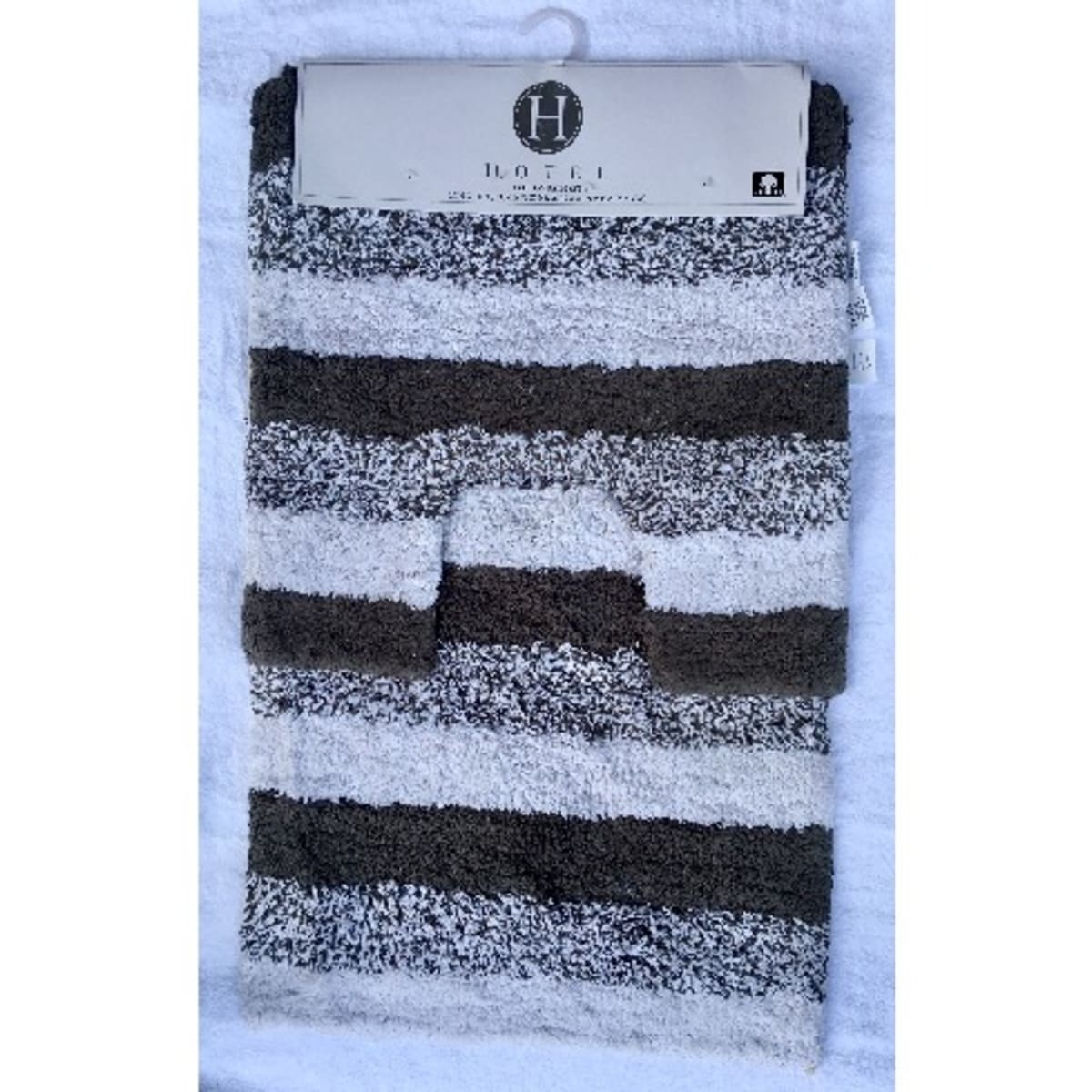 Contour bath outlet rug sets
