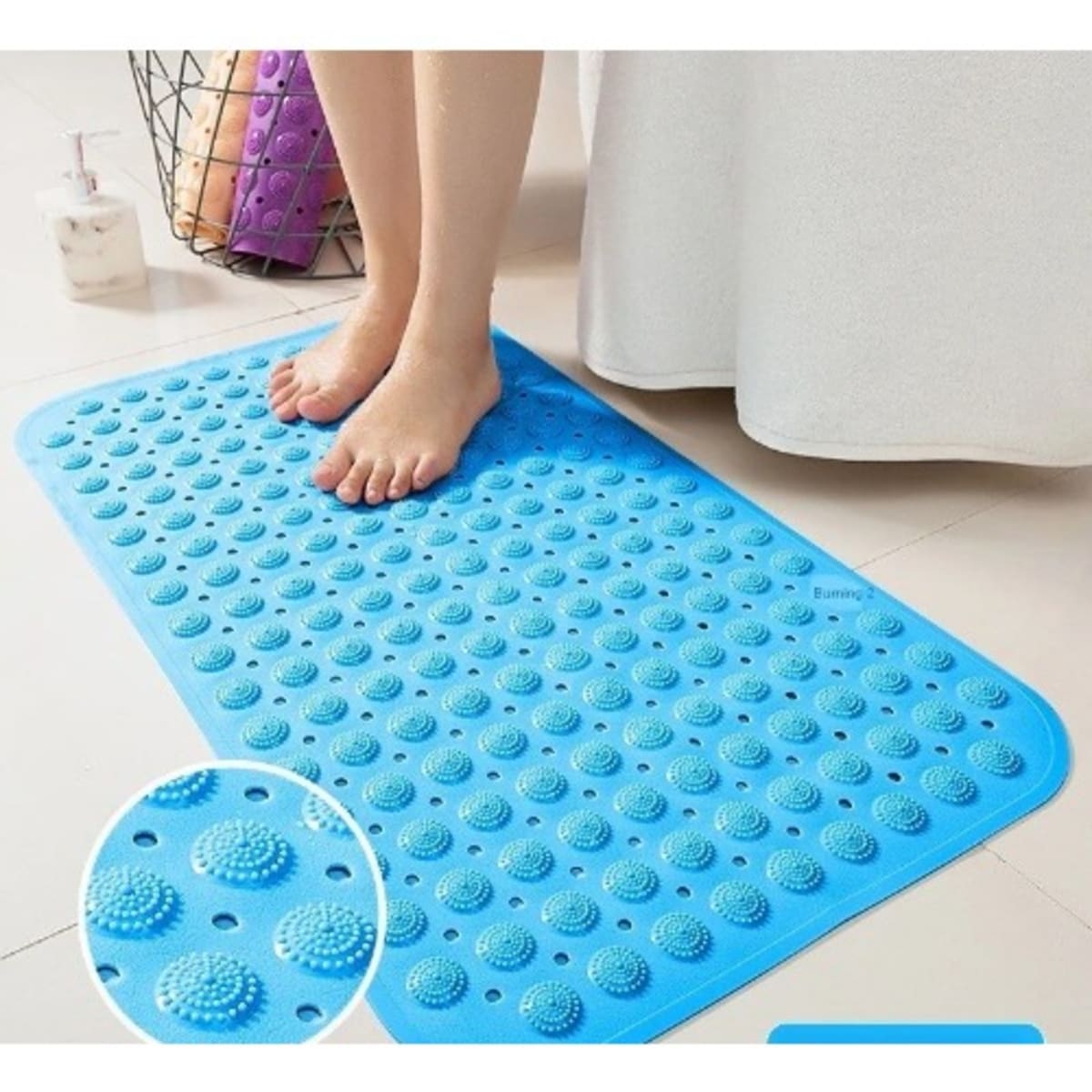 Bathtub Anti skid Shower Mat With Sucker And Massage Function