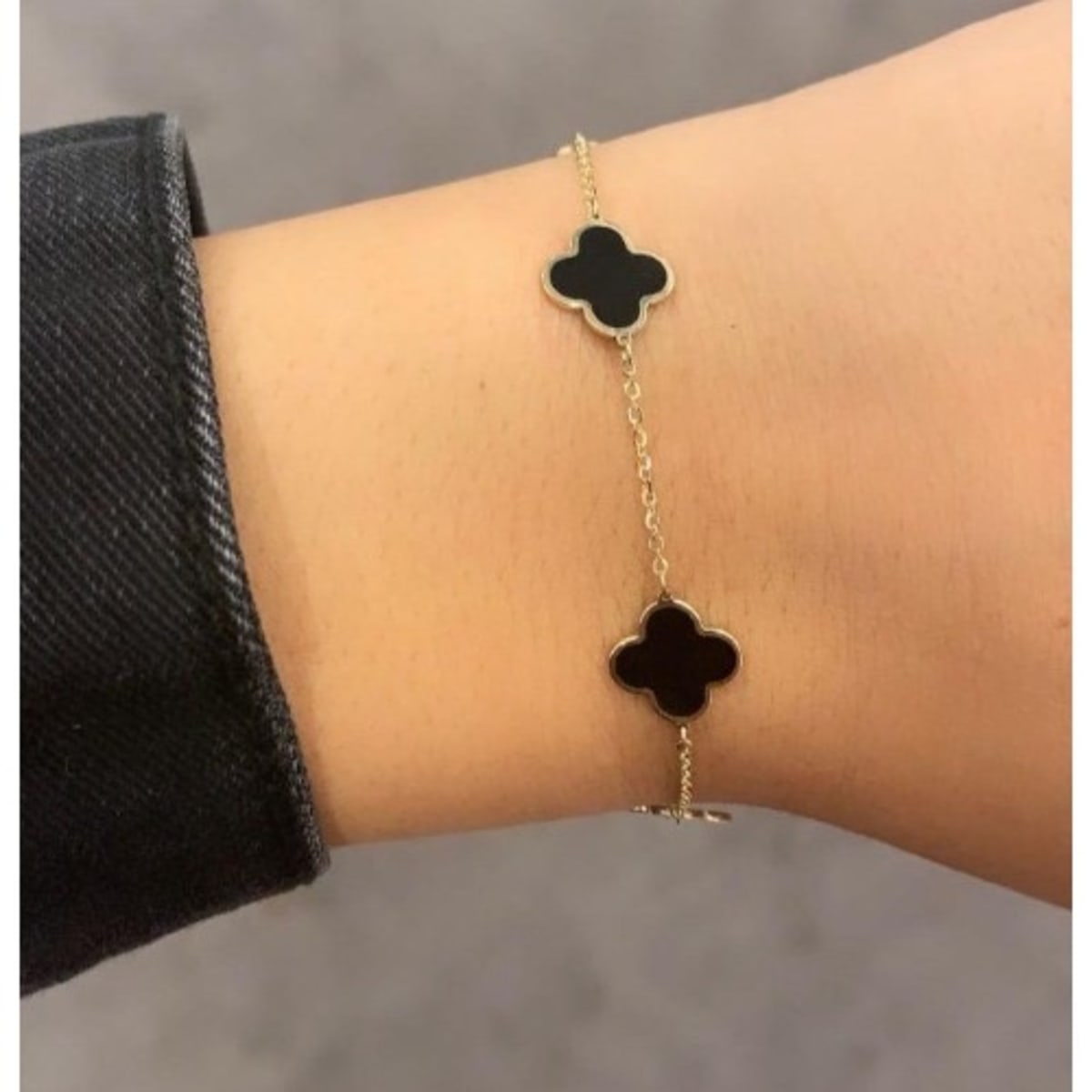Black four leaf clover hot sale bracelet