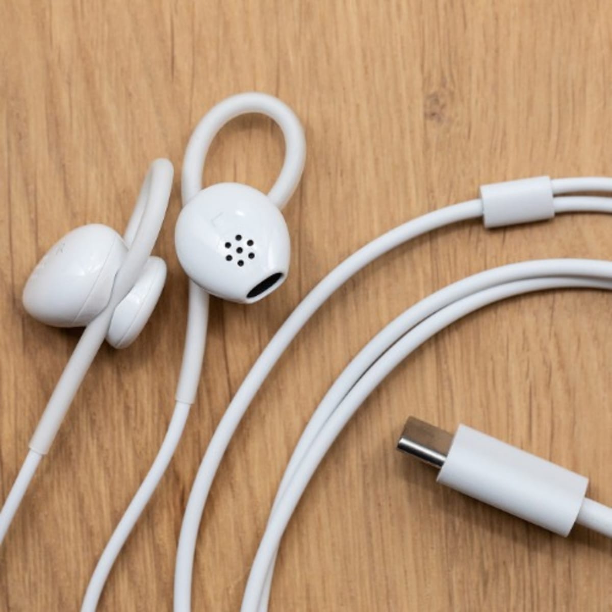 Google Pixel USB C Earbuds Wired Headset for Pixel Phones White